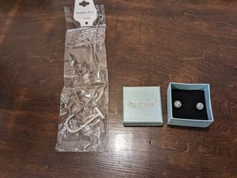 Necklace and earrings 1