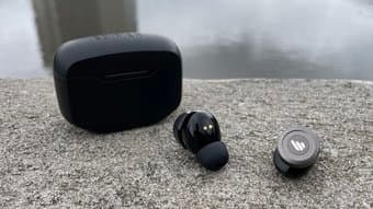 Edifier ANC earbuds 1