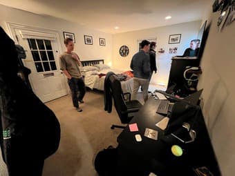 BEDROOM and PRIVATE IN-ROOM BATHROOM. AUG-SEP. FLEXIBLE DATES 1