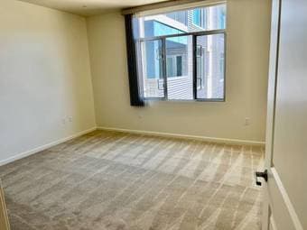 2br - 1200ft2 - Modern Luxury 2 bed / 2 bath. A/C. 5 mins Bik 2