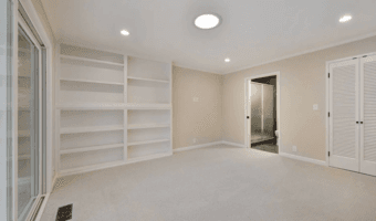 AVAILABLE: Large Master Bedroom, ~$1820/month, 5 min from Stanford 1