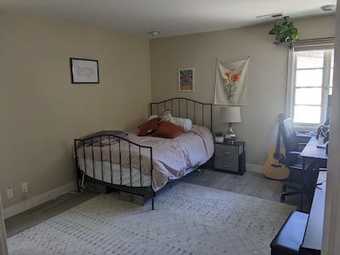 Spacious room in beautiful Palo Alto house 3