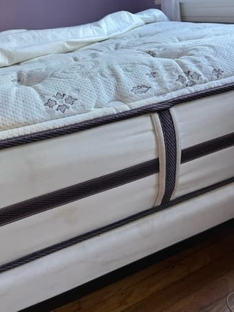 FREE DOUBLE MATTRESS, BOX SPRING AND FRAME - BEAUTYREST 4