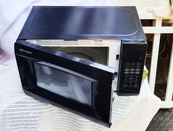 Emerson Microwave 2