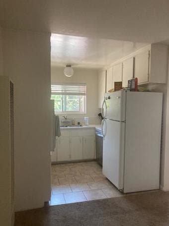 Looking for female roommate in beautiful 2 bed 1 bath Menlo Park APT 4