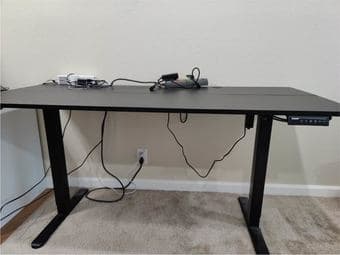 Height Adjustable Electric Standing Desk, perfect condition 1