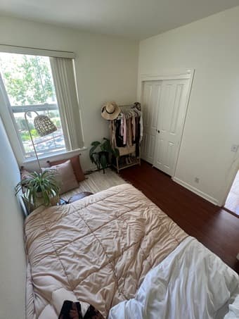 Sunny bedroom and bathroom available Sept (flexible) 1