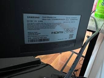 32" curved Samsung monitor 1
