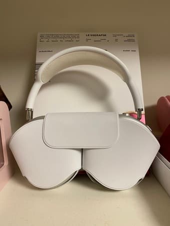 Barely used AirPods Max Silver 1