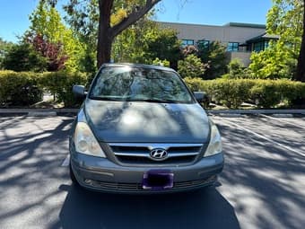 2007 Hyundai Entourage 1