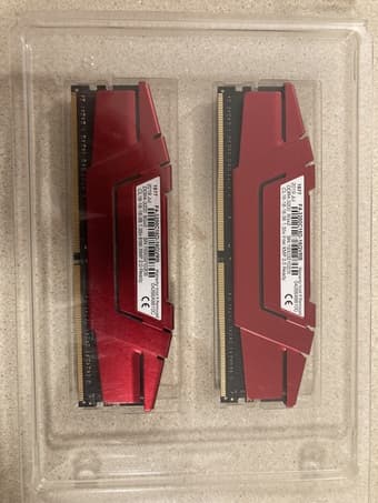 Selling DDR4 ram 8gb sticks (laptop and desktop) 1