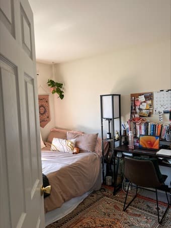 Bedroom in Oceanview Pacifica House - Sublet to Lease - 10/1-11/30 4