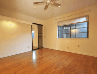 Private Bedroom & Shared Bath in Spacious 4Bd/3Ba Los Altos House 1