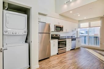 Roommates in Dogpatch, San Francisco (2 BR 2 BA) [SF] 2