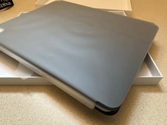 NEW MagicKeyboard iPad 12.9 Pro 4