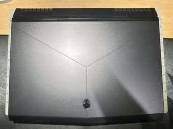 Selling Alienware 17 R4 laptop! 1
