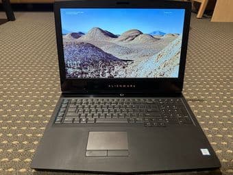 Selling Alienware 17 R4 laptop! 3