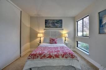 Rental house available -- 3bed and 2 bath in downtown Mountain View 3