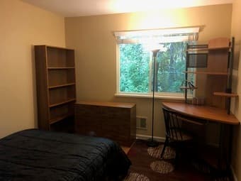 Furnished room for rent in Menlo Park Willows available now 4
