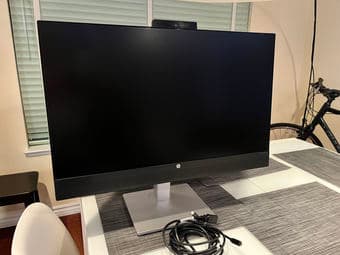 HP M27 Webcam Monitor 1