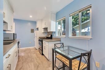 Charming Backyard Cottage in Redwood City, CA ($1800/Month) 2