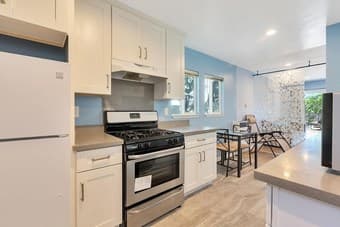 Charming Backyard Cottage in Redwood City, CA ($1800/Month) 3