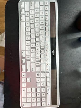 Logitech K750 Keyboard Wireless Solar Mac White 1