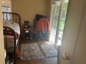 Room for rent in spacious 5 bedroom Atherton home on acre lot 1