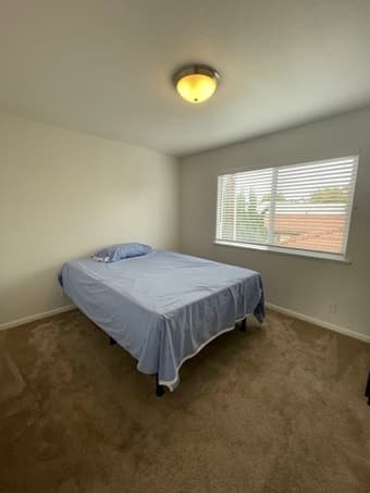 2 bedrooms/1 bathroom Apartment - Walking Distance to Downtown MV 4