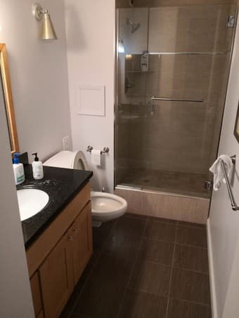 Room available in a Palo Alto 3B/3B apartment 3