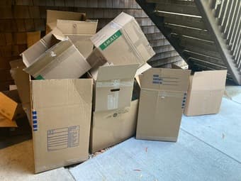 Free moving boxes 1