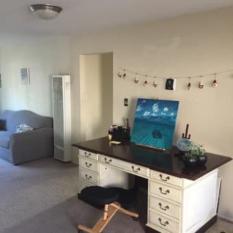 Menlo Park 1 bedroom avail with 2 housemates 2