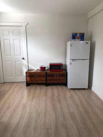 Private Garage room in East Palo Alto 4