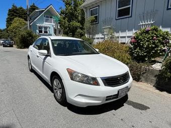 2008 HONDA ACCORD LX - $9,400 2