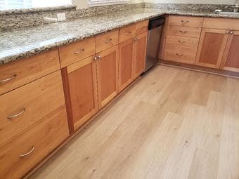 3 BR /2 BA Lux Condo: In-Unit Laundry, Recessed Lighting 2006 new 3