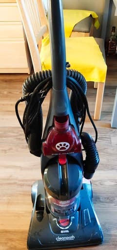 Dirt Devil Vacuum 1