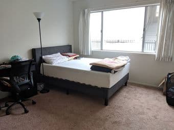 Looking for a housemate 2