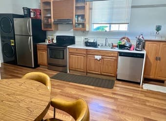 Furnished Master bedroom with an attached bathroom available-10/1/2023 4