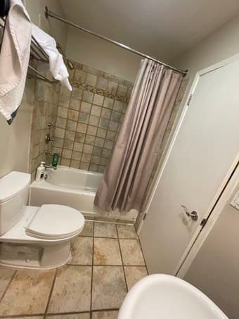 Awesome studio 1B1B close to campus in Palo Alto. INSANE OFFER 3