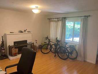 2 bedrooms available in a 4 bedroom house in Palo Alto 2