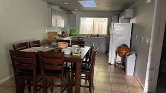 Spacious furnished private bed-private bath available from now - 2mile 3