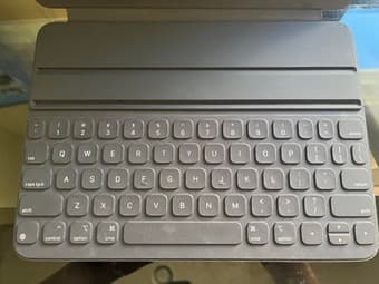 Apple Smart Keyboard Folio (iPad Pro 11-inch [4th Gen] and iPad Air) 4