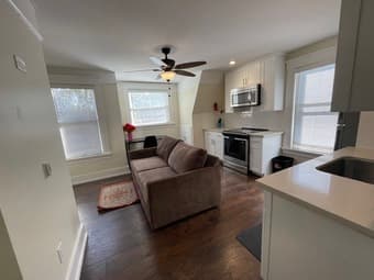 Furnished lovely 1B/1B Apartment by Stanford/University Ave/CalTrain 1