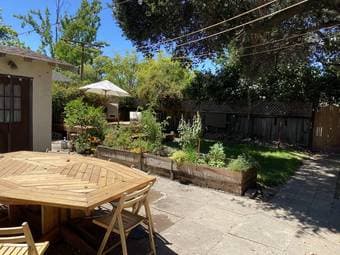 Sunny room in amazing co-op! ($945) - Available Nov. 2 (Palo Alto) 3