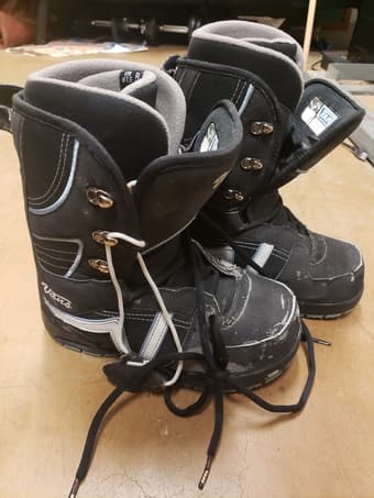 Snowboard boots women's size 7.5 1