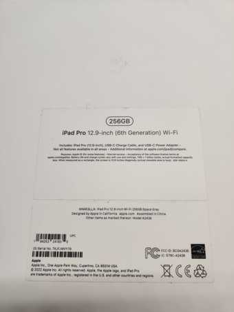 UNOPENED iPad Pro 12.9 inch 6th Gen with Magic Keyboard 2