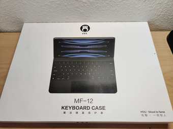 iPad Pro 12.9 inch 6th Gen with Magic Keyboard - UNOPENED 3