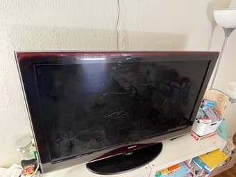 Samsung 46-inch Full HD TV - Model LN46A6SOA1F - Only $50! 1