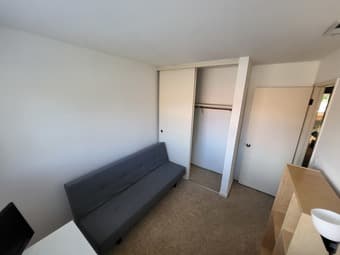 Bedroom in beautiful townhouse with pool, 15 minutes from Stanford 2