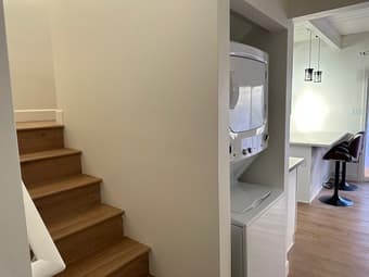 2 bed 1.5  bath house in Menlo Park 3